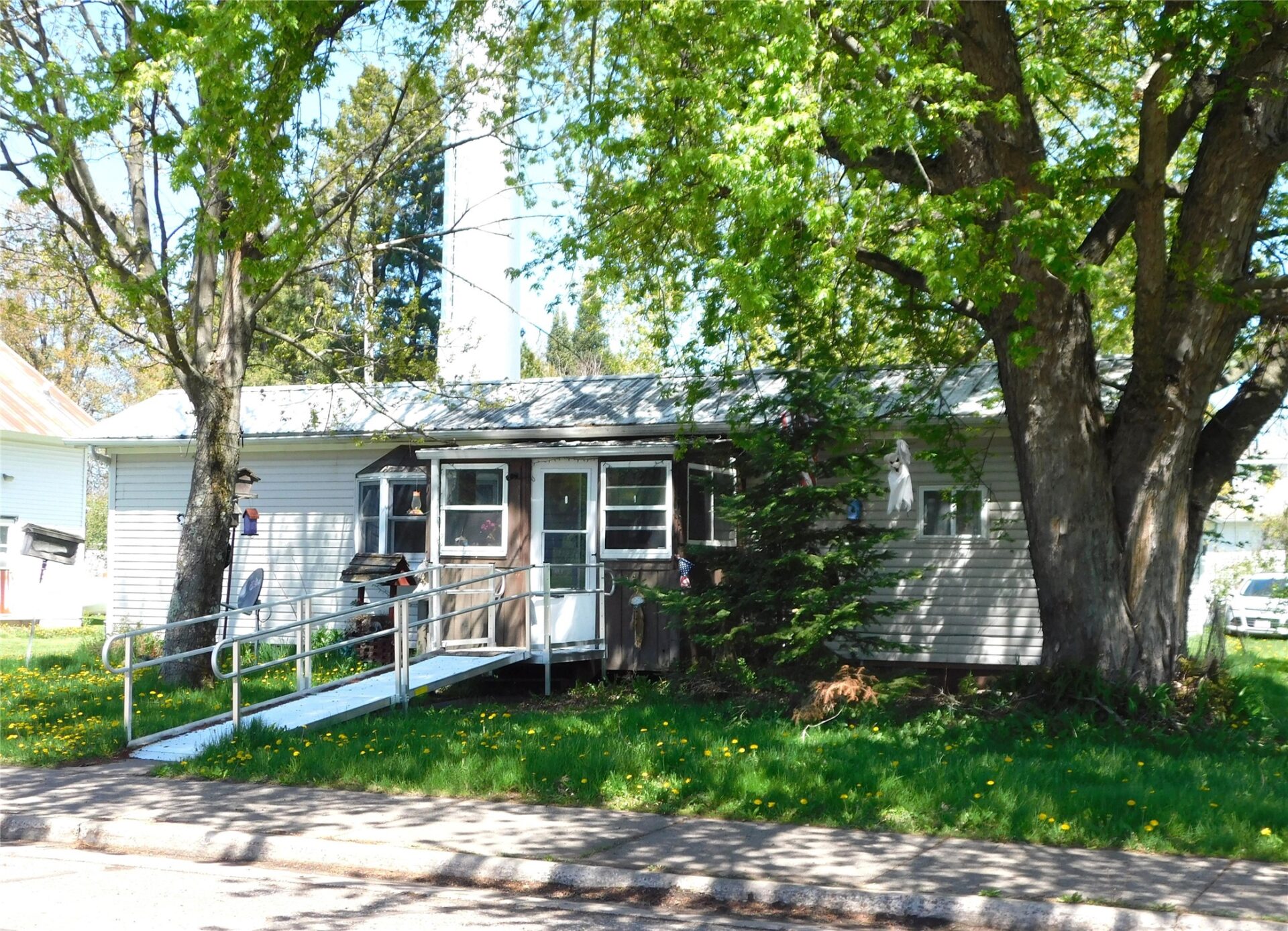 516 Grand Avenue Hawkins WI 54530