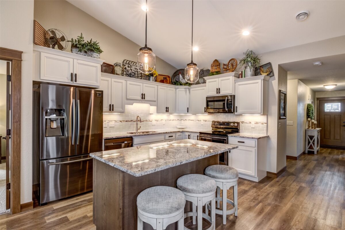 5609 Green Park Drive, Eau Claire, WI — photo 2