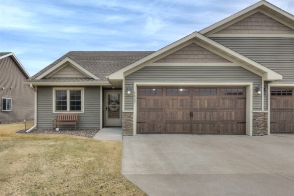Residentialhouse for sale picture with an address of  5609 Green Park Drive in Eau Claire and a list price of 310000