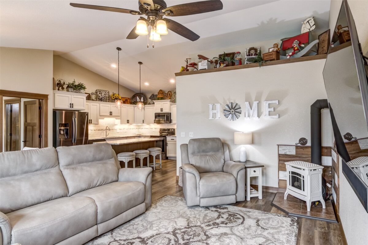 5609 Green Park Drive, Eau Claire, WI — photo 9