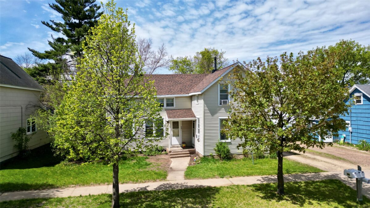 628 Germania Street, Eau Claire WI 54703 - ResidentialIncome house for sale - MLS #1600760 - image2