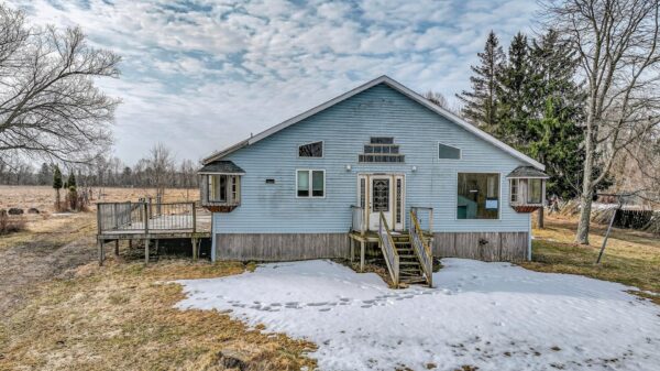 644 E Main Street Fairchild WI 54741
