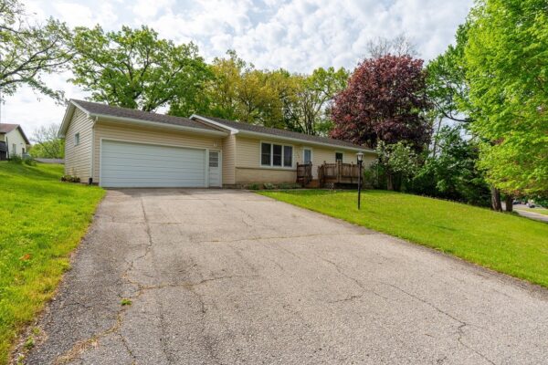 649 Oakwood Drive Durand WI 54736