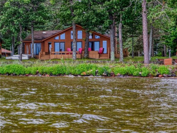 6874N Victory Heights Circle, Stone Lake WI — $899,000