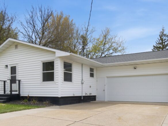 728 2nd Street W, Altoona WI — $314,900