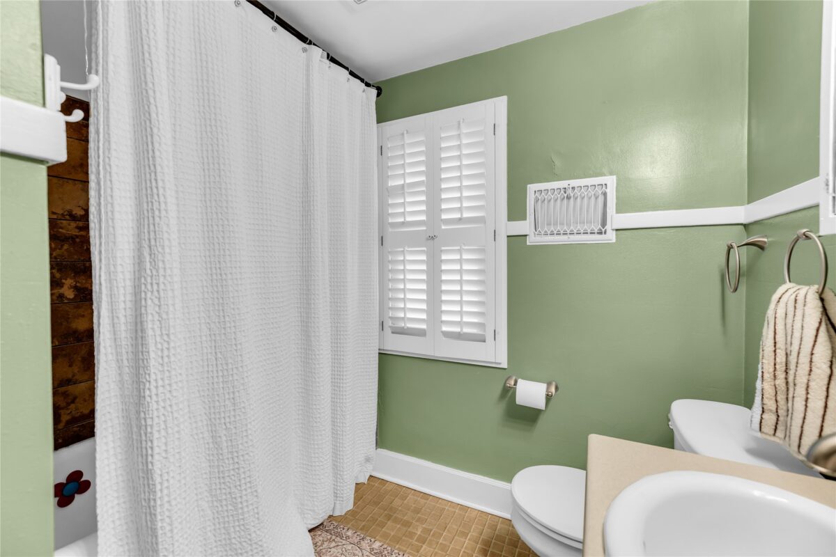 905 Margaret Street, Eau Claire, WI — photo 17
