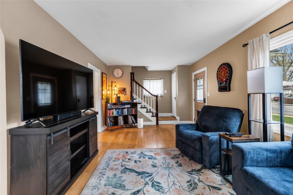 905 Margaret Street, Eau Claire, WI — photo 3