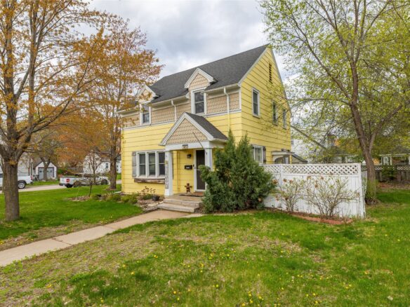 905 Margaret Street, Eau Claire, WI