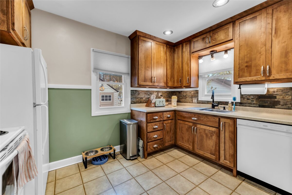 905 Margaret Street, Eau Claire, WI — photo 7