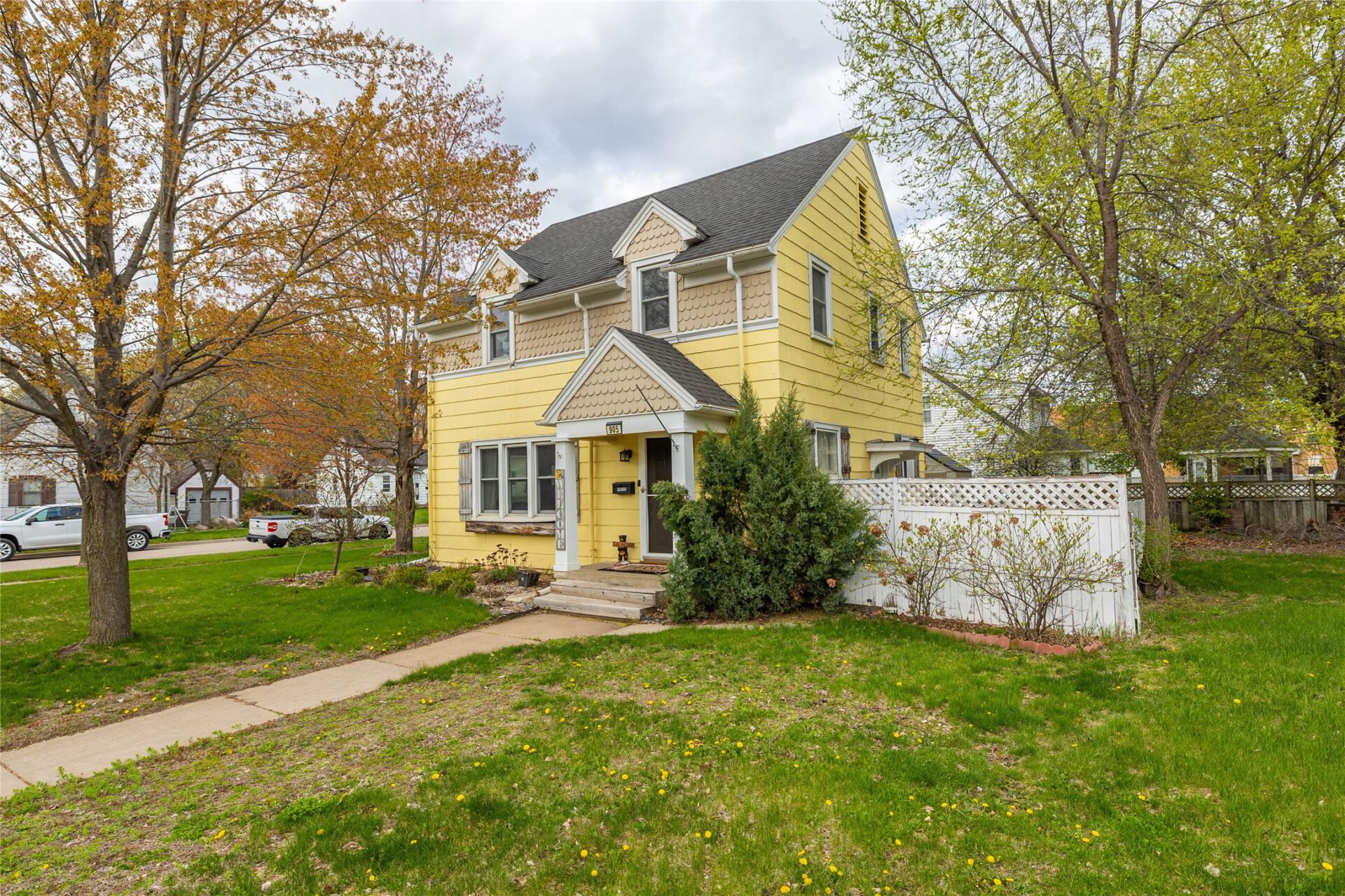 Open House: 905 Margaret Street Eau Claire WI 54701 — Sun May 3