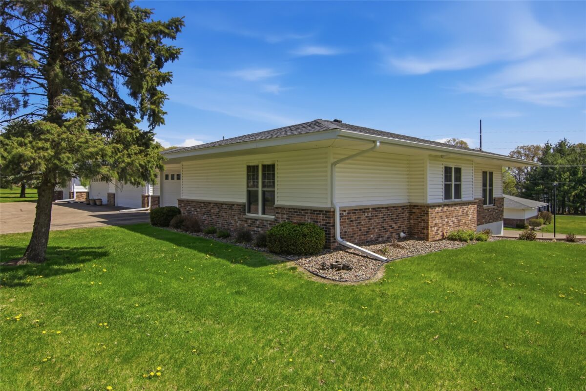 926 Tainter Street NE A, Menomonie, WI — photo 28