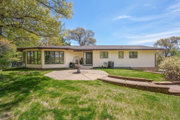 E655 Woodridge Drive Eau Claire WI 54701