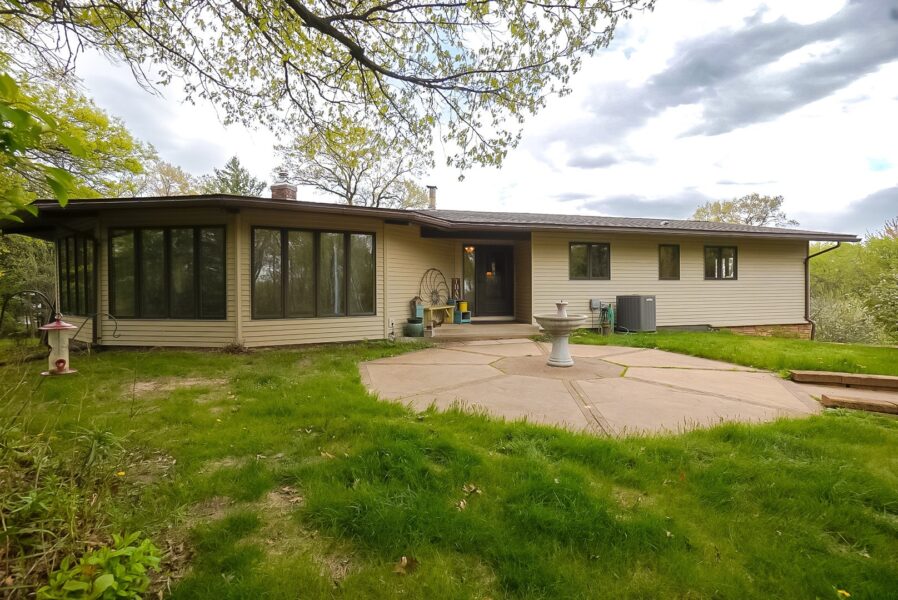 E655 Woodridge Drive