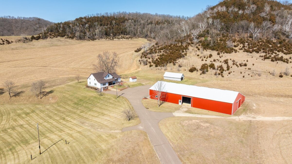 S2901 Semling Lane, Fountain City, WI — photo 2