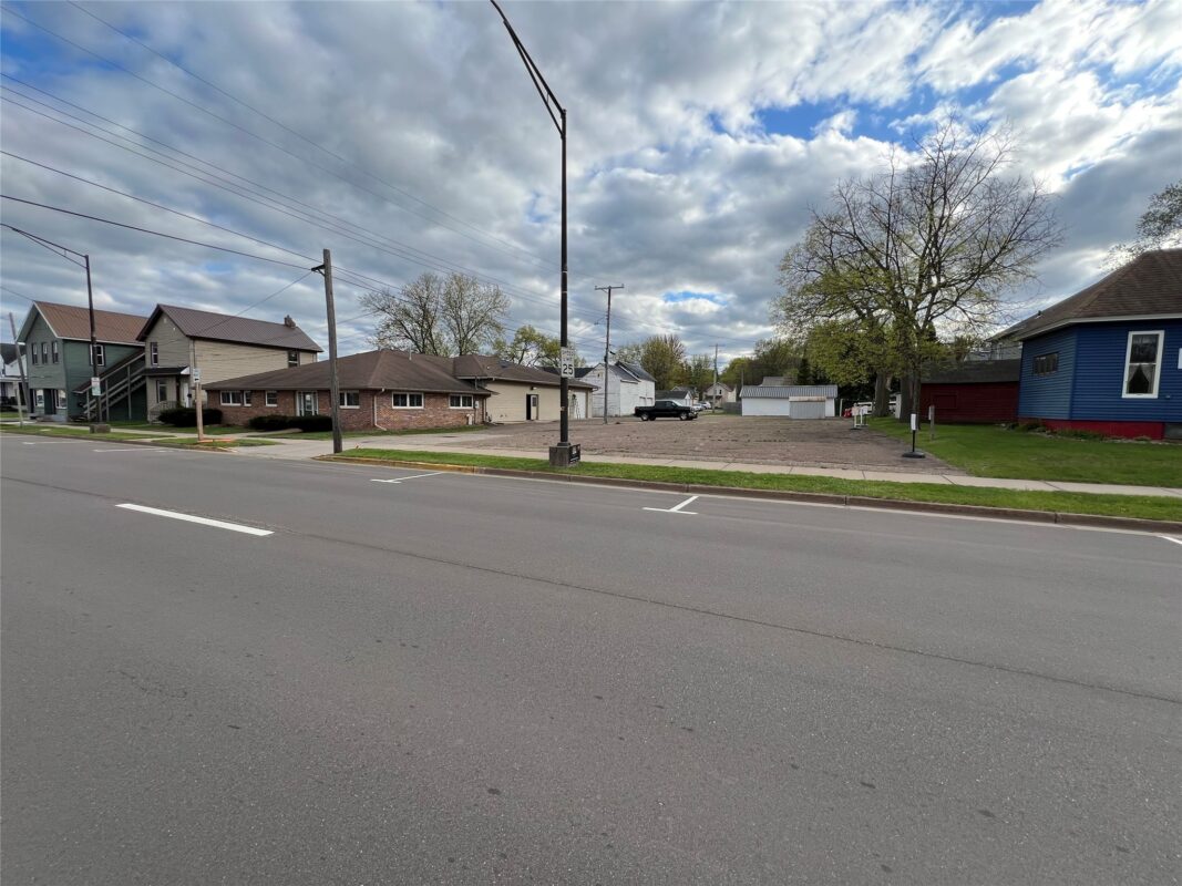 512 Bay Street, Chippewa Falls, WI