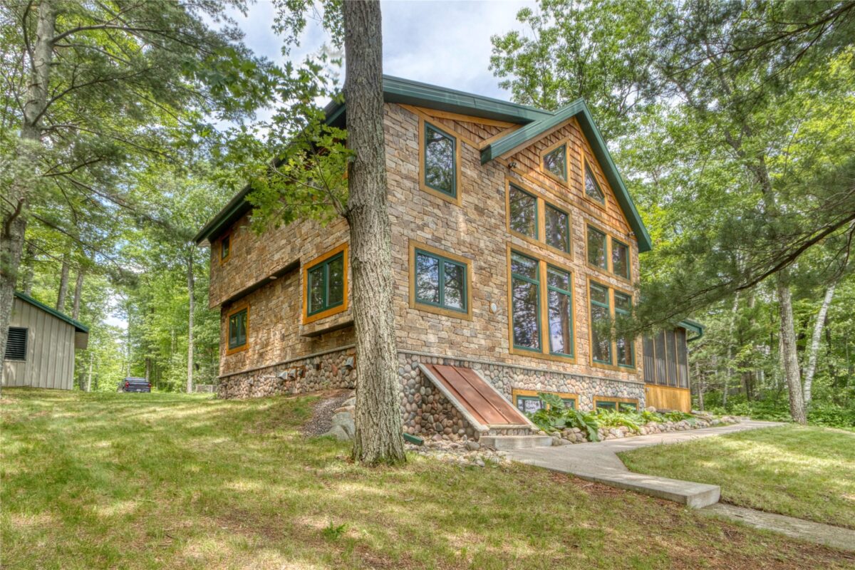 14443W & 14447W Court Oreilles Lake Drive, Hayward, WI
