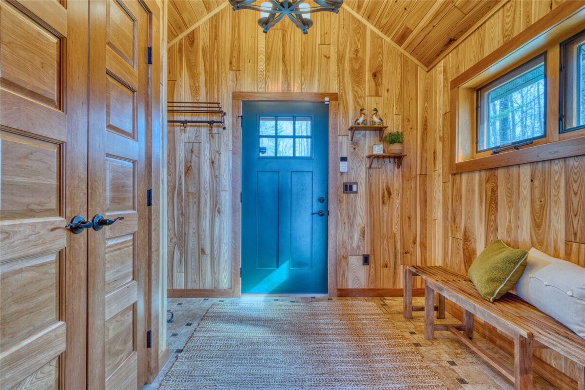 14443W & 14447W Court Oreilles Lake Drive, Hayward, WI
