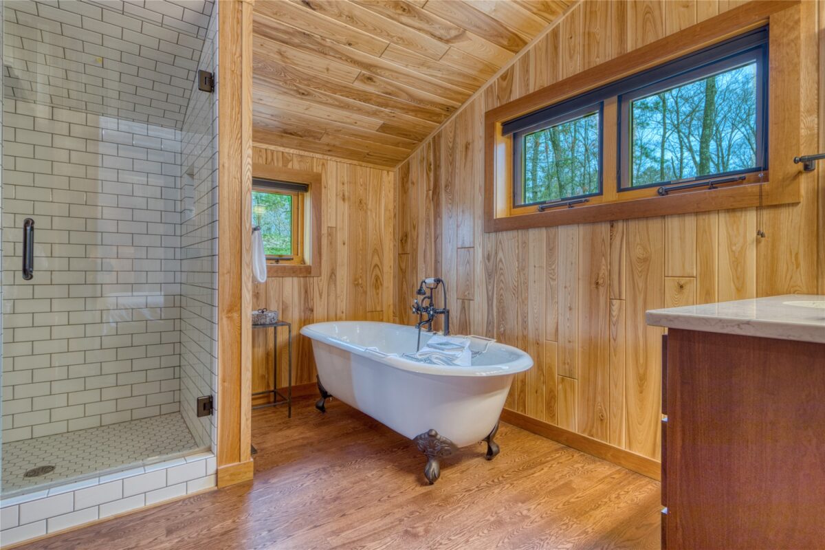 14443W & 14447W Court Oreilles Lake Drive, Hayward, WI