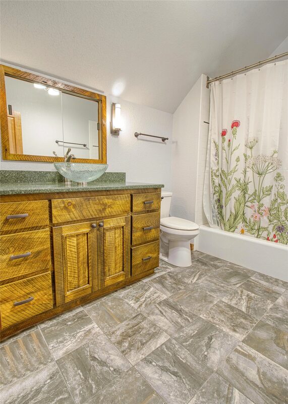 14443W & 14447W Court Oreilles Lake Drive, Hayward, WI