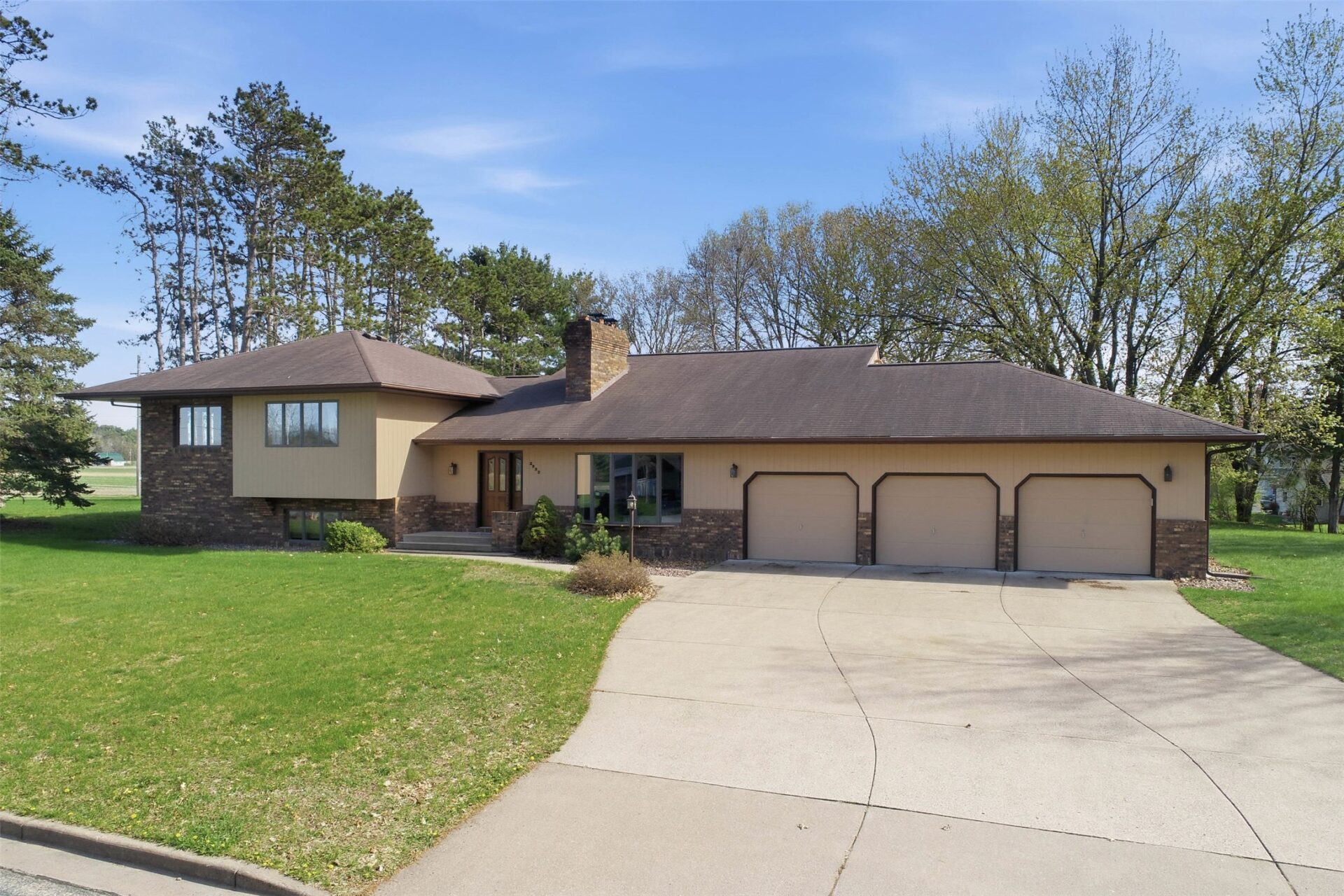 2932 Plum Tree Circle Menomonie WI 54751