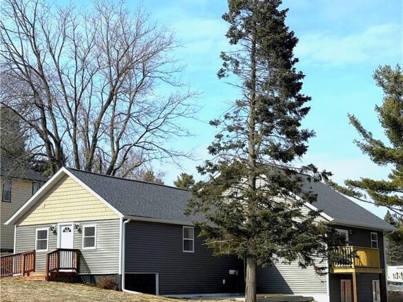 101 7th Avenue, Shell Lake WI 54871 - Residential house for sale - MLS #1597904 - image1