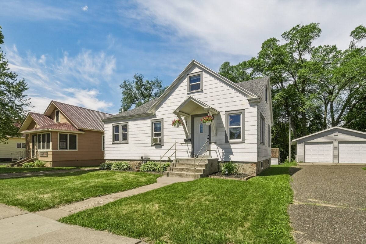 1025 Main Street, Bloomer WI 54724 - Residential house for sale - MLS #1602435 - image2