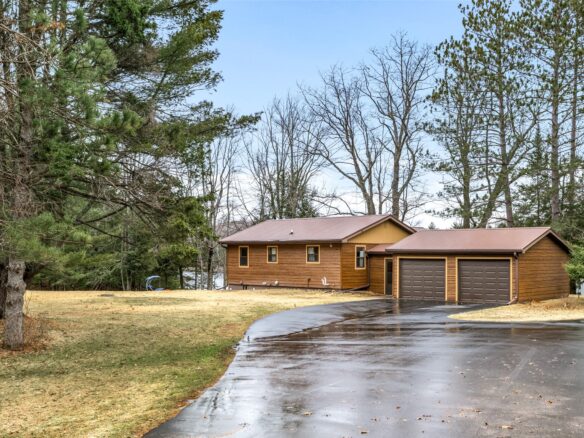 10562 Forest Circle Drive, Hayward WI 54843 - Residential house for sale - MLS #1600050 - image1