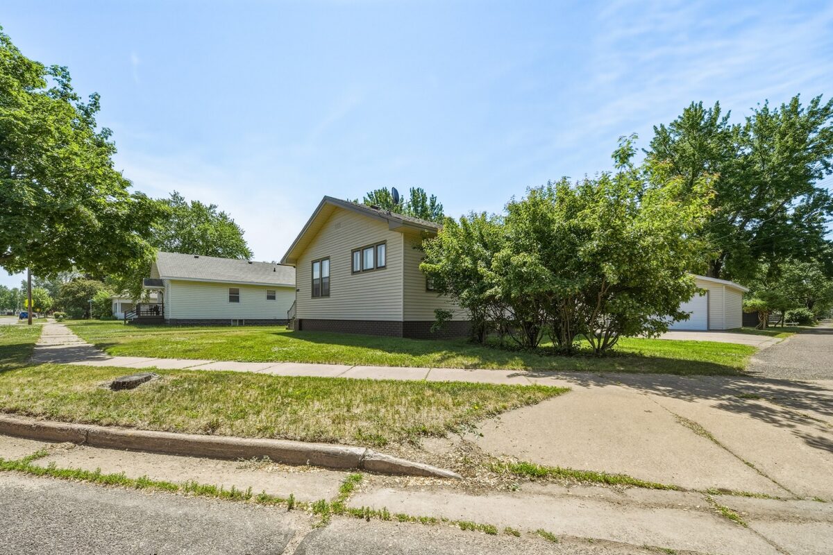 109 Greenville Street, Chippewa Falls WI 54729 - Residential house for sale - MLS #1601906 - image2