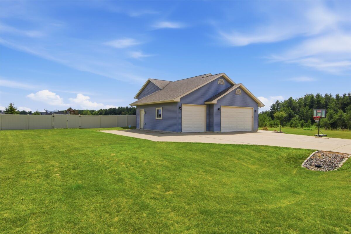 11207 39th Avenue, Chippewa Falls WI 54729 - Residential house for sale - MLS #1602719 - image2