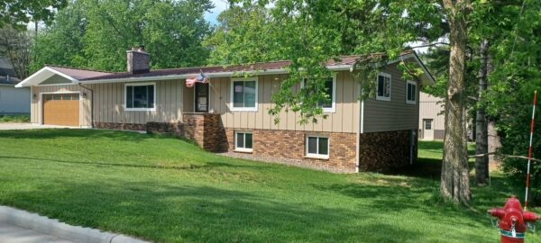 1121 E Laneville Avenue Durand WI 54736