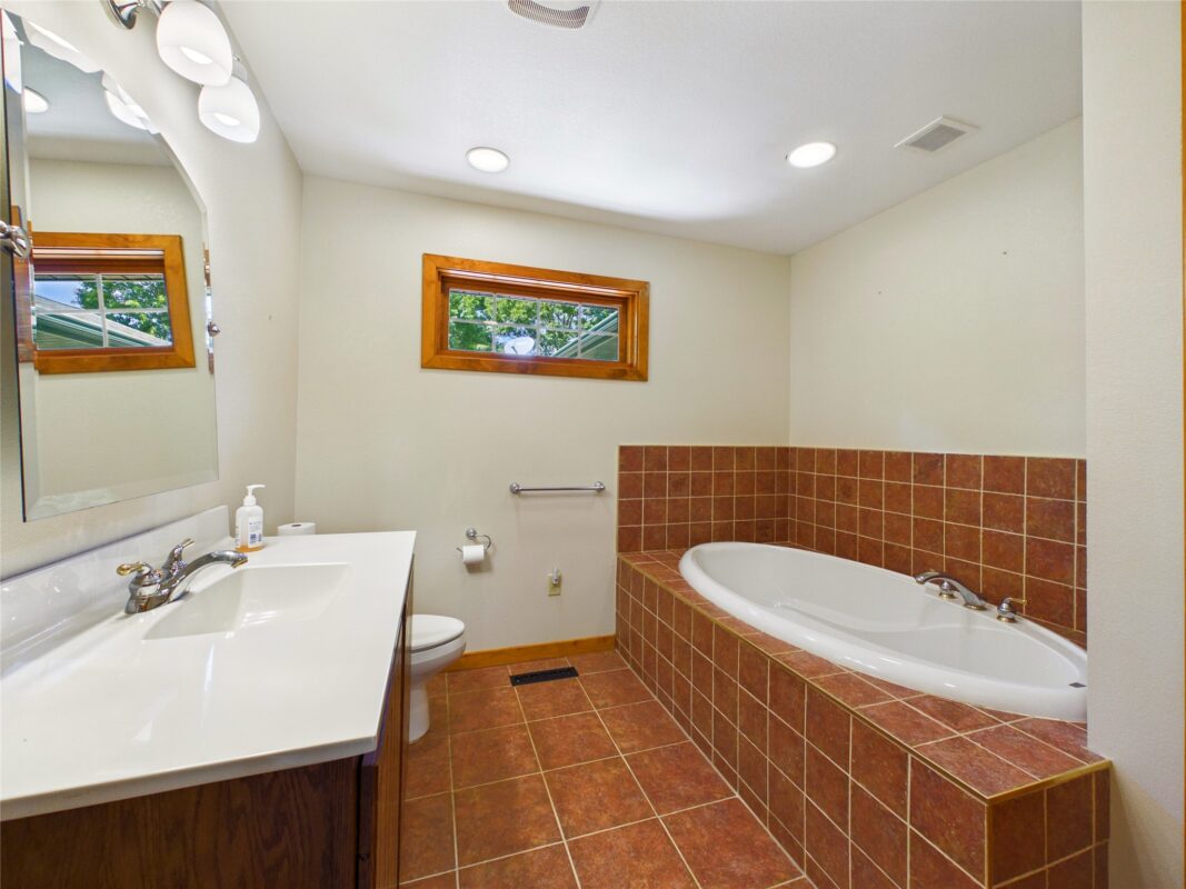 11665 Smith Drive, Solon Springs WI 54783 - Residential house for sale - MLS #1602304 - image36
