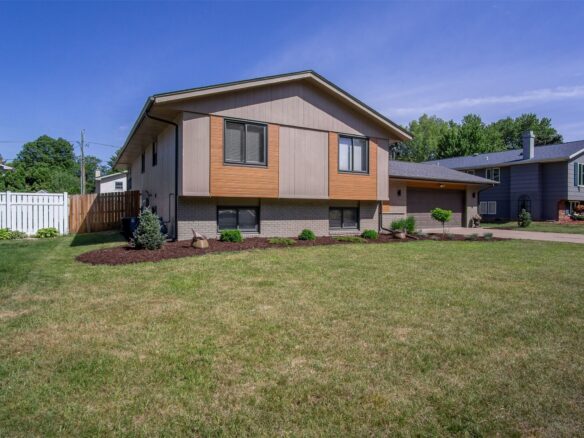 1212 Webster Avenue, Eau Claire WI 54701 - Residential house for sale - MLS #1601752 - image1