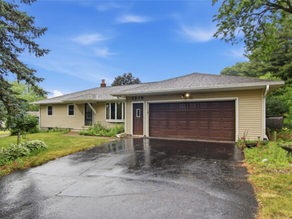 1218 Raedel Road, Eau Claire WI 54703 - Residential house for sale - MLS #1602034 - image1