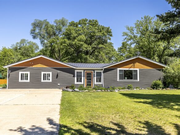 122 Washington Street, Black River Falls WI 54615 - Residential house for sale - MLS #1601660 - image1