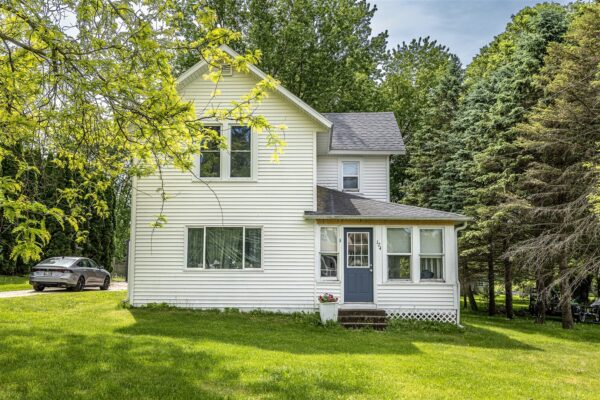 124 S Park Street Alma Center WI 54611