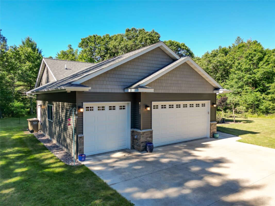 1347 Howard Drive, Eau Claire WI 54701 - Residential house for sale - MLS #1602547 - image2