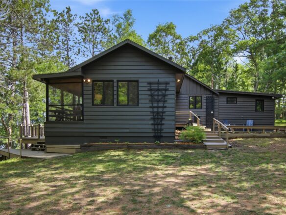 13721 Gilmore Dr, Minong WI 54859 - Residential house for sale - MLS #1600837 - image1