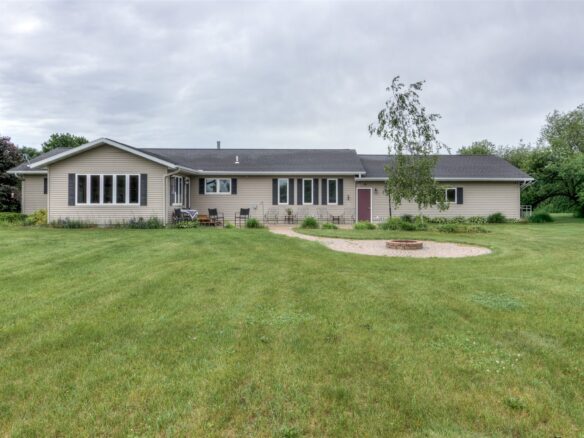 13903 132nd Street, Chippewa Falls WI 54729 - Residential house for sale - MLS #1602166 - image1