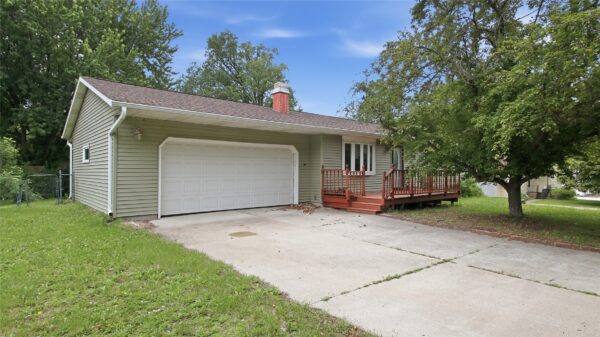1413 Raedel Road Eau Claire WI 54703