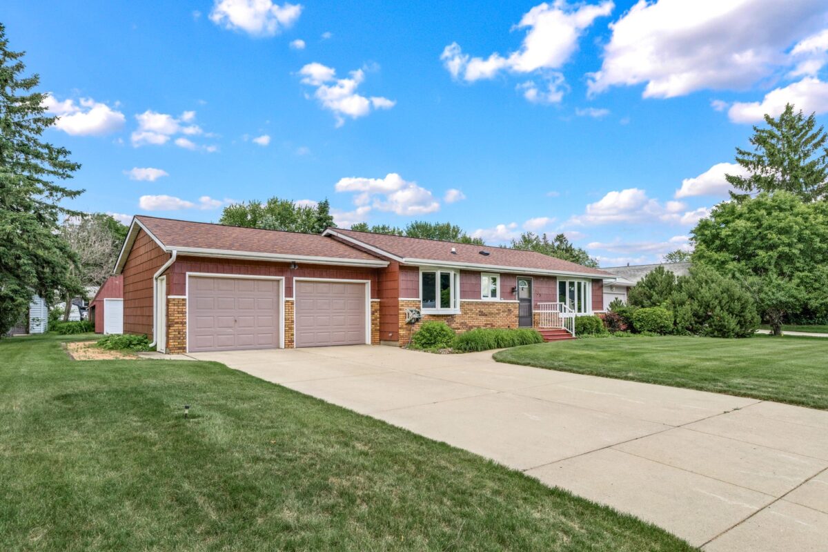 1535 Howard Avenue, Eau Claire WI 54703 - Residential house for sale - MLS #1602651 - image2
