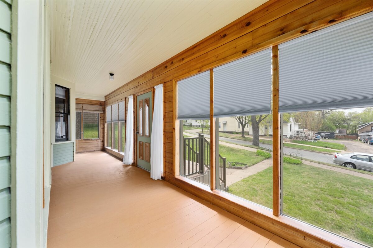 1558 Madison Street, Eau Claire WI 54703 - Residential house for sale - MLS #1600078 - image2