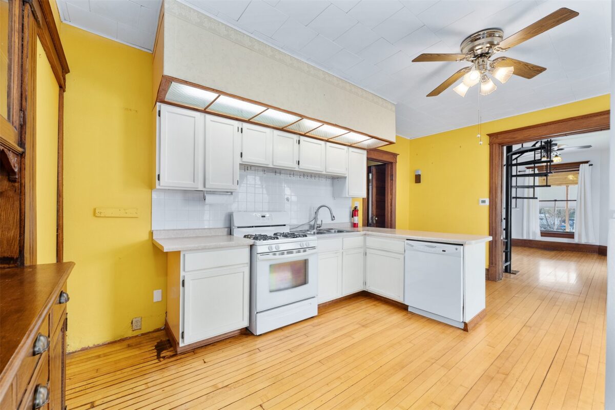 1558 Madison Street, Eau Claire WI 54703 - Residential house for sale - MLS #1600078 - image6