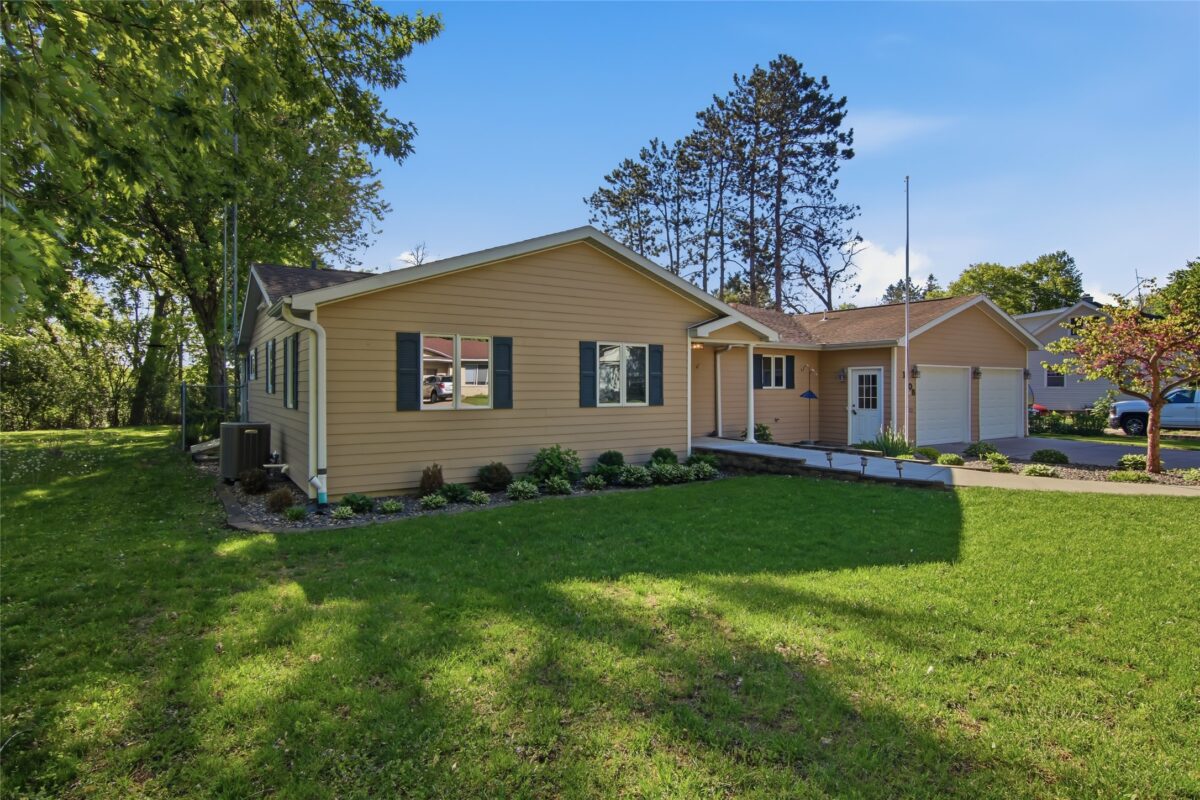 1608 Mathews Street, Menomonie WI 54751 - Residential house for sale - MLS #1601304 - image3