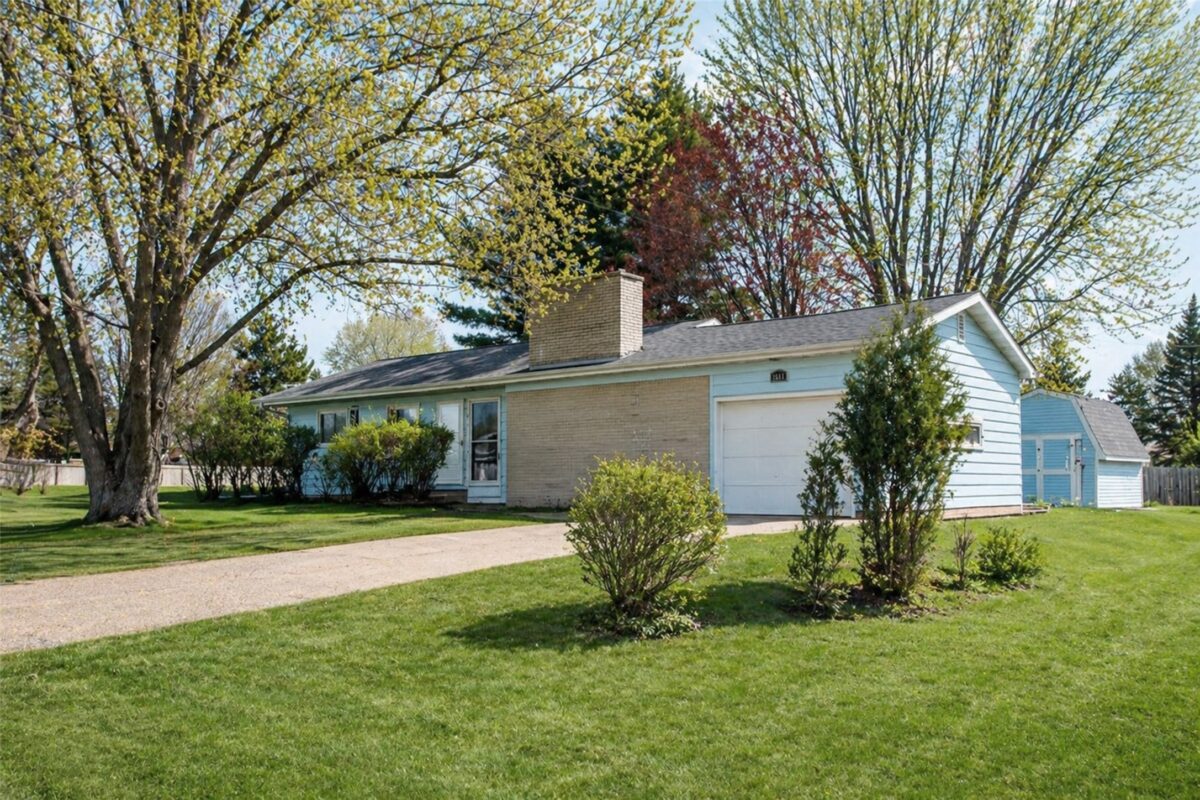 1611 Dorret Road, Eau Claire WI 54703 - Residential house for sale - MLS #1600569 - image2