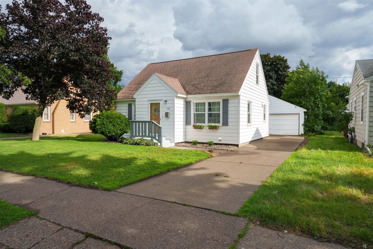 1703 Lyndale Avenue, Eau Claire WI 54701 - Residential house for sale - MLS #1602368 - image3
