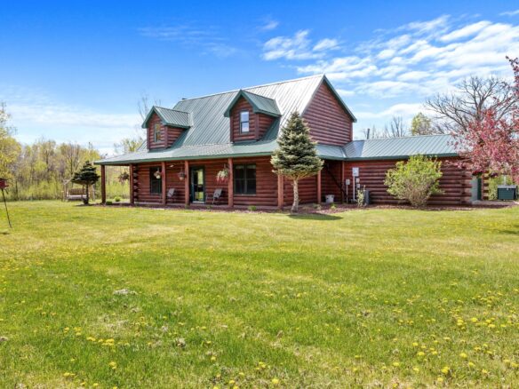 171 30th Street, Clear Lake WI 54005 - Residential house for sale - MLS #1601342 - image1