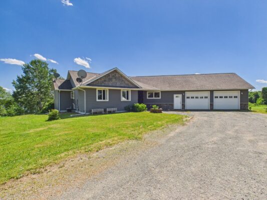 1729 N Bear Lake Drive Dresser WI 54009