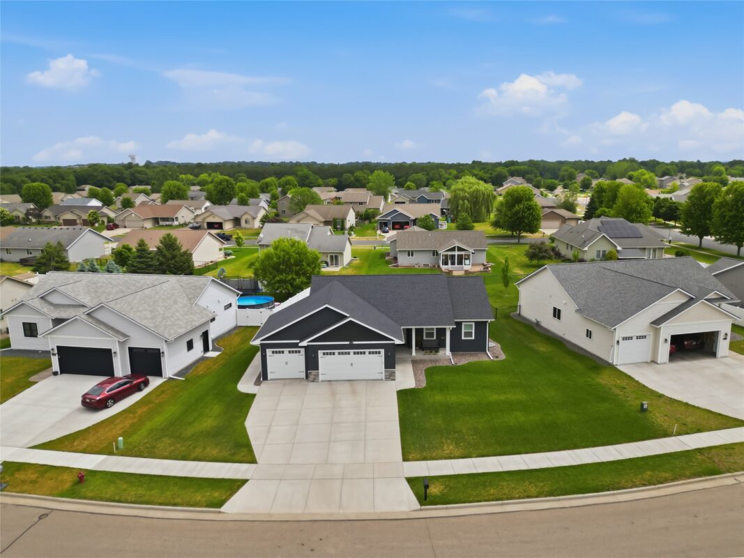 1829 Tucker Trail, Eau Claire WI 54701 - Residential house for sale - MLS #1602161 - image2
