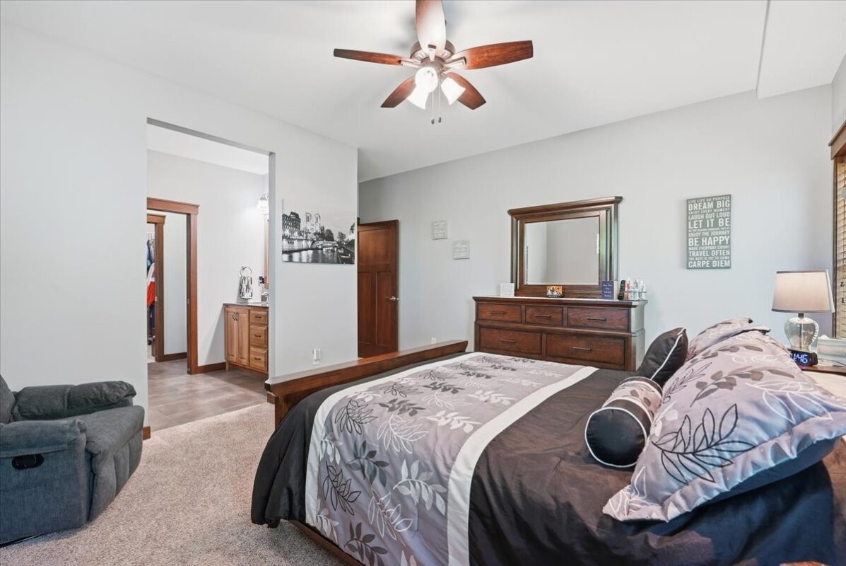 1904 Deblene Lane, Eau Claire WI 54703 - Residential house for sale - MLS #1601049 - image16