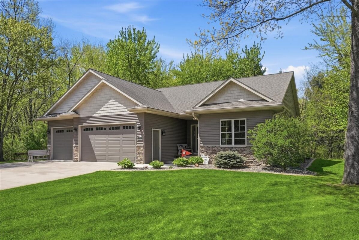 1904 Deblene Lane, Eau Claire WI 54703 - Residential house for sale - MLS #1601049 - image3